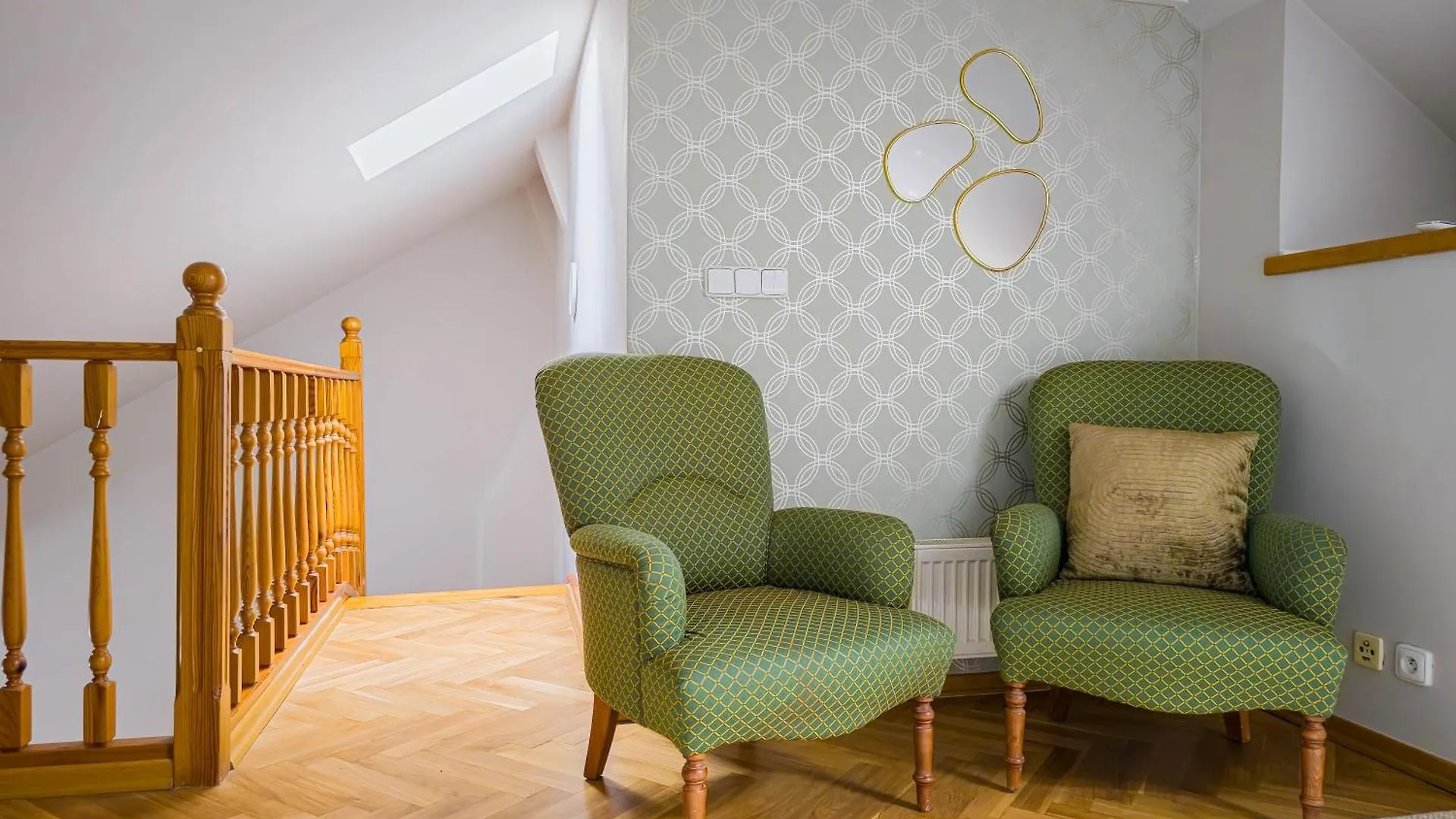 Apartment Under The Bells Of Tyn Church Prag