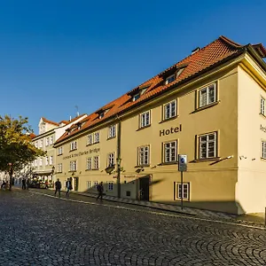 4* Hotell Archibald At The Charles Bridge
