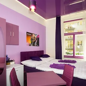 Apartment Colours - Your 7 Colour Experience In Centre Of, Prag